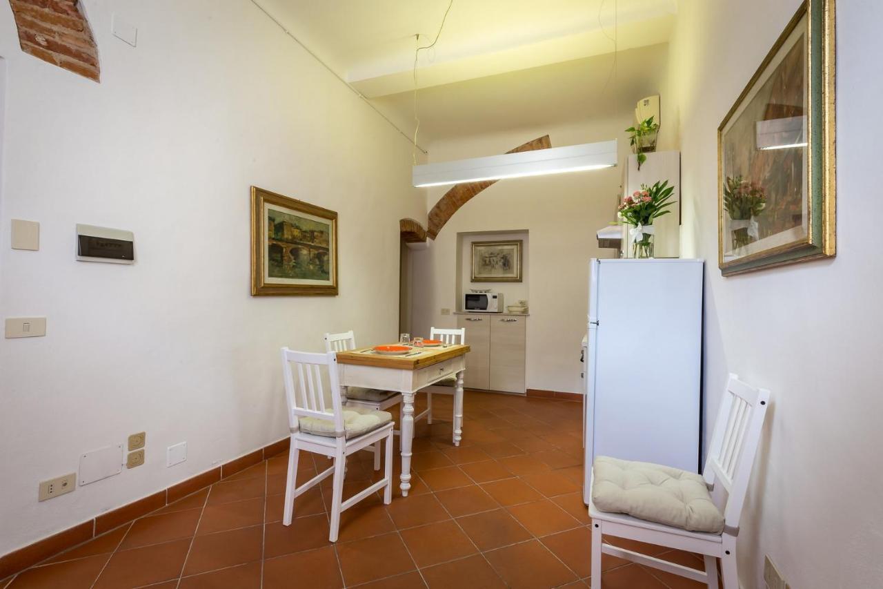 Classic Tuscany Apartments By Mmega Florence Exterior photo